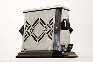 Toaster Bersted, 81, USA